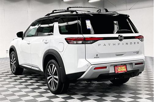 2025 Nissan Pathfinder Platinum 4WD