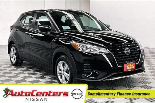 Super Black 2025 Nissan Kicks S