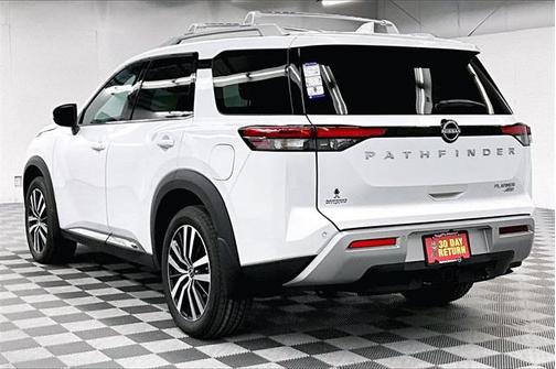 2025 Nissan Pathfinder Platinum 4WD