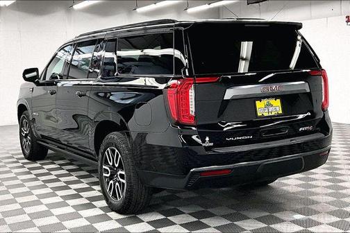 Onyx Black 2024 GMC Yukon XL AT4