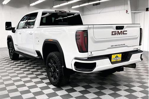 2024 GMC Sierra 2500 AT4