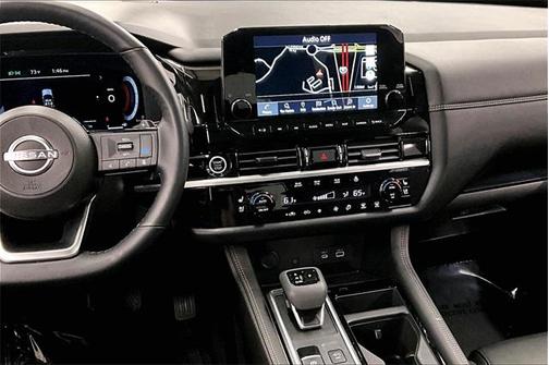 2024 Nissan Pathfinder Platinum FWD