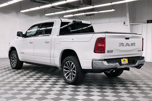 Ivory White Tri-Coat Pearlcoat 2025 RAM 1500 Longhorn