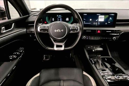 Snow White Pearl 2025 Kia K5 GT-Line