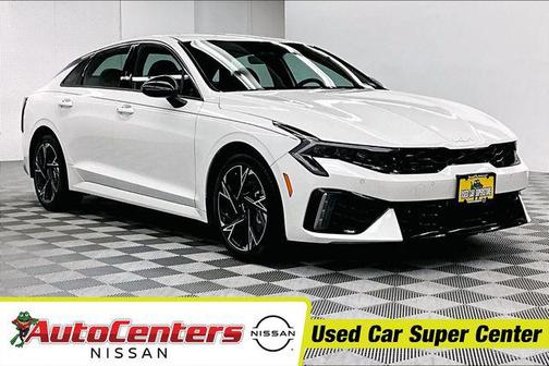 Snow White Pearl 2025 Kia K5 GT-Line