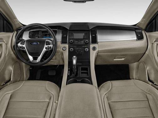Ingot Silver 2018 Ford Taurus SE