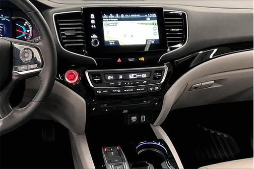 2022 Honda Pilot Touring 8-Passenger