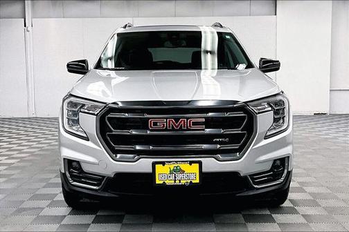 Quicksilver Metallic 2022 GMC Terrain AWD AT4