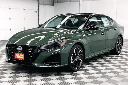 Tactical Green Metallic/Super Black 2026 Nissan Altima SR FWD