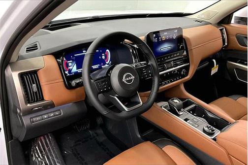 2025 Nissan Pathfinder Platinum 4WD