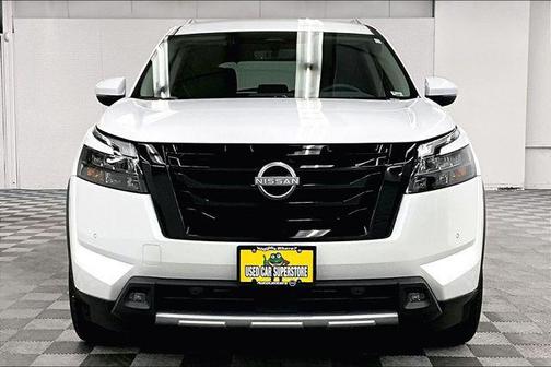 2025 Nissan Pathfinder SL 4WD