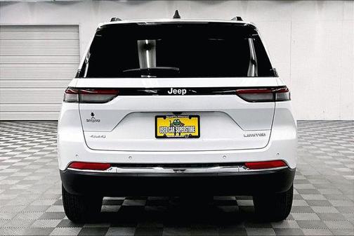 Bright White Clearcoat 2025 Jeep Grand Cherokee Limited