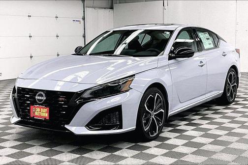 Gray Sky Pearl 2026 Nissan Altima SR FWD