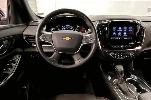 Mosaic Black Metallic 2023 Chevrolet Traverse High Country