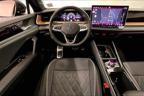 2025 Volkswagen Tiguan 2.0T SEL R-Line 4MOTION