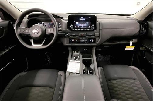 2025 Nissan Pathfinder S FWD