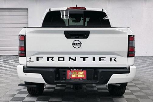 Glacier White 2026 Nissan Frontier SV