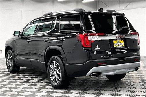 2023 GMC Acadia AWD SLT