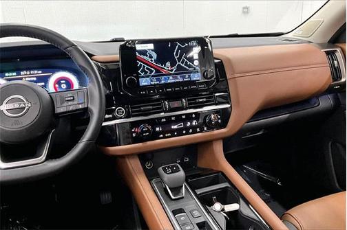 2024 Nissan Pathfinder Platinum FWD