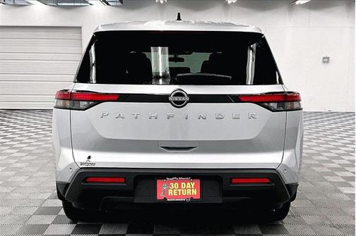 2025 Nissan Pathfinder S FWD