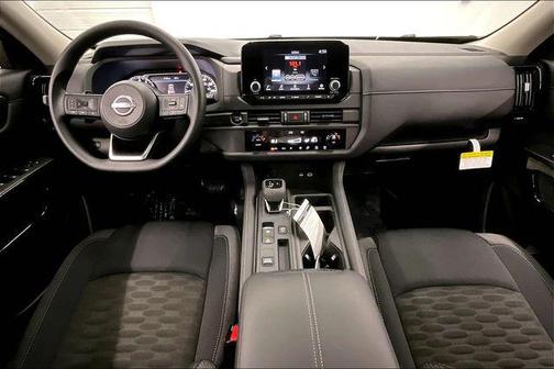 2025 Nissan Pathfinder S FWD