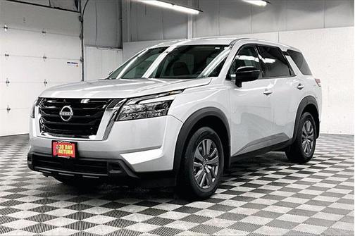 2025 Nissan Pathfinder S FWD