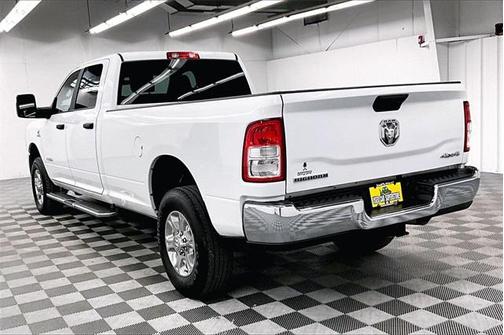 2024 RAM 3500 Big Horn Crew Cab 4x4 8' Box