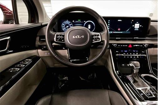 2024 Kia Carnival SX