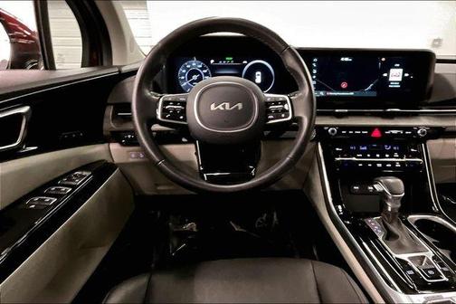2024 Kia Carnival SX