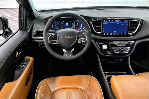 2023 Chrysler Pacifica L