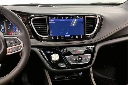 2023 Chrysler Pacifica L