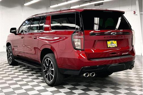 2023 Chevrolet Suburban RST