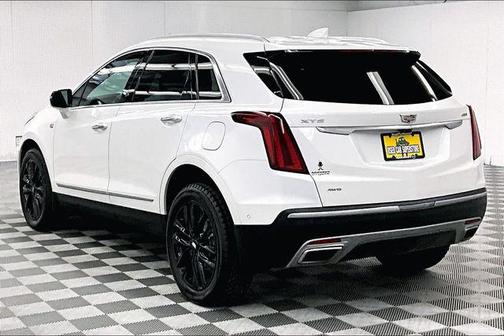 Crystal White Tricoat 2022 Cadillac XT5 Premium Luxury