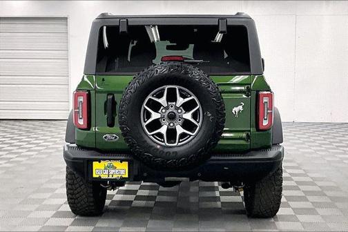 Eruption Green Metallic 2025 Ford Bronco Badlands