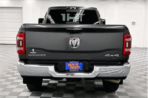2024 RAM 3500 Laramie Crew Cab 4x4 8' Box