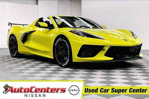 Accelerate Yellow Metallic 2022 Chevrolet Corvette Stingray w/1LT