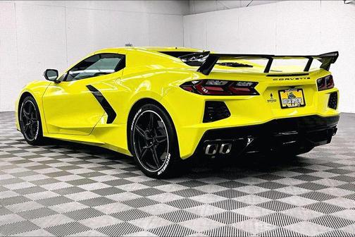 Accelerate Yellow Metallic 2022 Chevrolet Corvette Stingray w/1LT