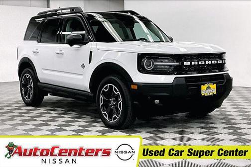 Oxford White 2025 Ford Bronco Sport Outer Banks