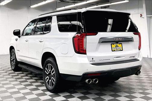 White Frost Tricoat 2022 GMC Yukon 4WD AT4
