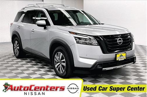 2023 Nissan Pathfinder SL 4WD