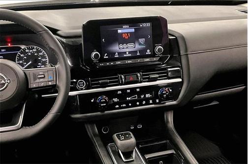2024 Nissan Pathfinder SV FWD
