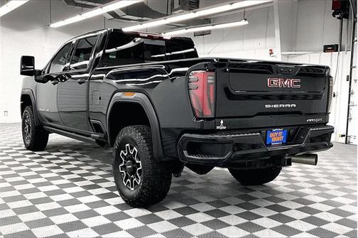 2025 GMC Sierra 2500 AT4