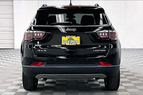 Diamond Black Crystal Pearlcoat 2024 Jeep Compass Limited