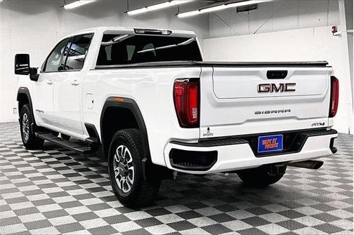2022 GMC Sierra 2500 AT4