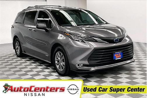 2021 Toyota Sienna XLE 8 Passenger