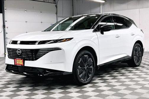 Everest White Pearl/Black 2026 Nissan Murano Platinum