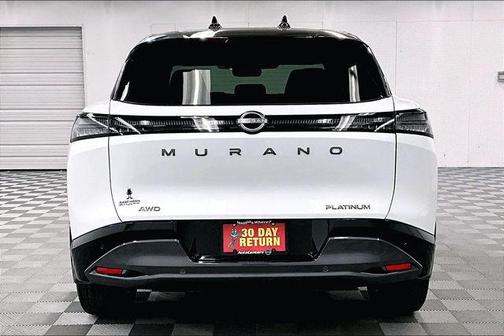 Everest White Pearl/Black 2026 Nissan Murano Platinum