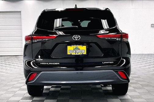 Opulent Amber 2020 Toyota Highlander Limited