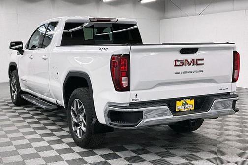 Summit White 2023 GMC Sierra 1500 SLE
