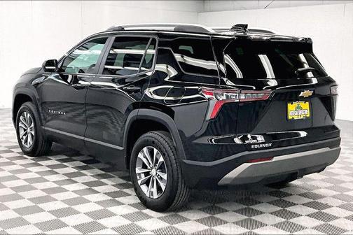Mosaic Black Metallic 2025 Chevrolet Equinox 1LT